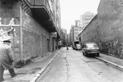 Calle Santa Lucía en el año 1980. -ARCHIVO MUNICIPAL DE VALLADOLID