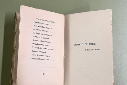 Dedicatoria del poema 'Muerto de amor' a Margarita Manso, en la primera edición del 'Romancero gitano' de Lorca, que vio la luz en la Revista de Occidente en 1928.- ICAL