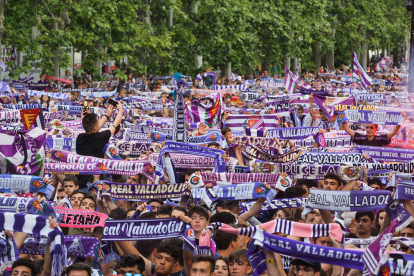 Celebración del ascenso del Real Valladolid en Recoletos. /PHOTOGENIC