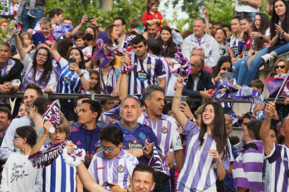 Celebración del ascenso del Real Valladolid en Recoletos. /PHOTOGENIC