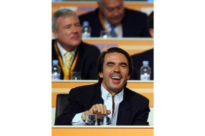 José María Aznar, en el 15º congreso del PP, el 3 de octubre del 2004.-AFP / PIERRE-PHILIPPE MARCOU