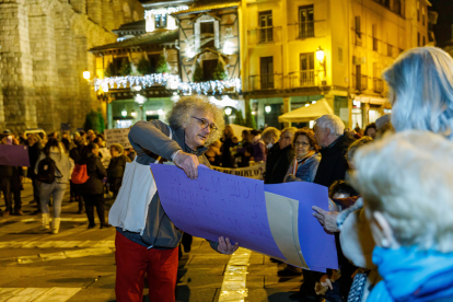 Manifestación del 25-N por las calles de Segovia.- ICAL