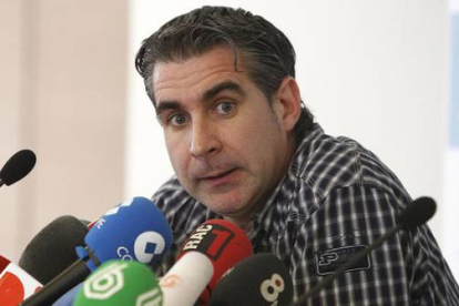 El socio azulgrana Jordi Cases, durante una rueda de prensa.-Foto: JOSEP MARÍA AROLAS