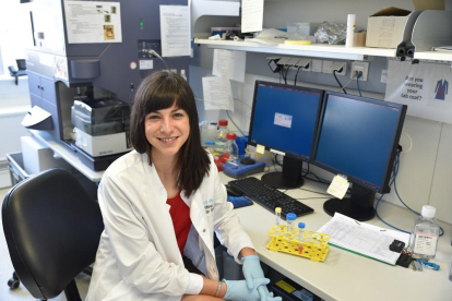 Cristina Mayor, en el laboratorio del Centro de Investigación de Medicina Molecular, en Viena.-E. M.