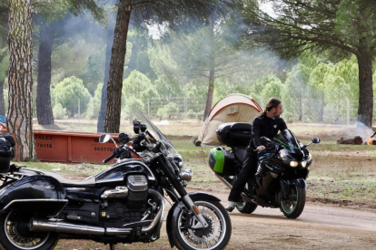 Llegan los primeros motoristas a la 24º concentración Motauros en Tordesillas. PHOTOGENIC.