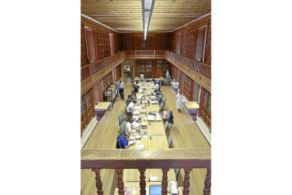 Sala de investigación en el interior del Archivo de Simancas-J. M. LOSTAU