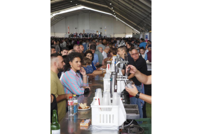 Imágenes de las casetas regionales en las fiestas de Valladolid. PHOTOGENIC