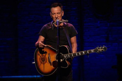 Bruce Springsteen, en uno de sus conciertos acústicos en Broadway.-NETFLIX