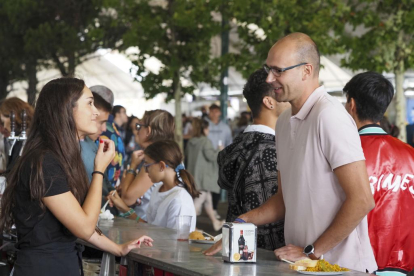 Imágenes de las casetas regionales en las fiestas de Valladolid. PHOTOGENIC