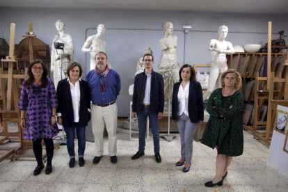El consejero de Educación, Fernando Rey, visita la Escuela de Arte y Superior de Conservación y Restauración de Bienes Culturales-Miriam Chacón / ICAL