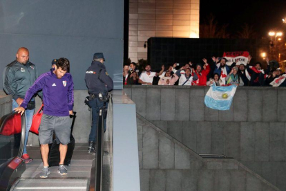 Los jugadores de River, a su llegada al hotel de Madrid.-REUTERS / SUSANA VERA