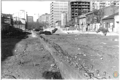 Obras de construcción del túnel entre la plaza Circular y calle San Isidro en la década de 1970 en el barrio de la Circular. ARCHIVO MUNICIPAL