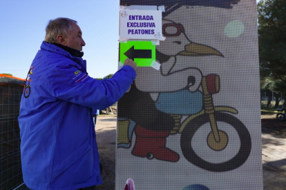 Concentración motera de Pingüinos en la Antigua Hípica del Pinar de Antequera - J.M. LOSTAU