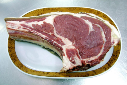 Chuleta de la IGP Carne de Ávila.-ICAL