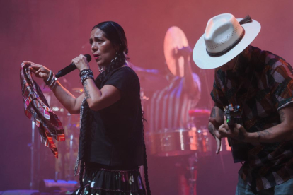 Concierto de Lila Downs en el Patio de la Hospedería de San Benito.- PHOTOGENIC