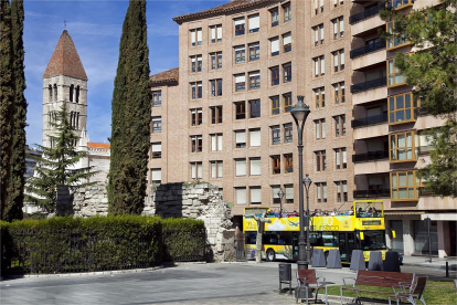 El bus turístico de Valladolid circulará desde hoy y se recuperan las rutas 'Patios renacentistas' y 'Ríos de luz' - EP