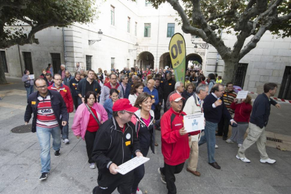 Centenares de personas participan en la XV Marcha Aspanias Burgos-Ical