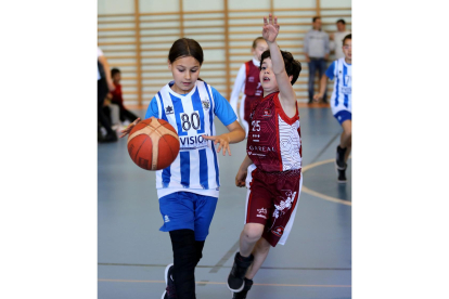Competición de baloncesto en Olmedo. / E. M.