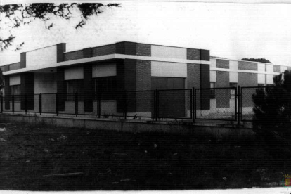 Instalaciones donde se realizan los exámenes de conducir en el Pinar de Antequera en los años 70.- ARCHIVO MUNICIPAL VALLADOLID