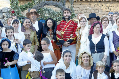 Recreación de la boda de ‘El Empecinado’, celebrada el sábado en Castrillo de Duero.-J.M. LOSTAU