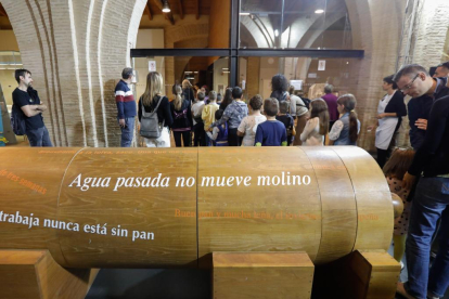Tercera edición de la Feria del Pan y la Lenteja de Tierra de Campos en el Palacio de Pimentel, ubicado en Mayorga. -J.M. LOSTAU