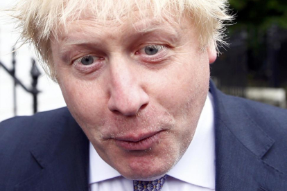 Boris Johnson, a la salida de su vivienda, esta mañana.-REUTERS