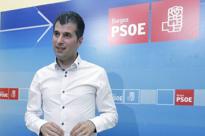 Luis Tudanca anuncia en rueda de prensa su candidatura a la secretaría general del PSOE de Castilla y León-Ical