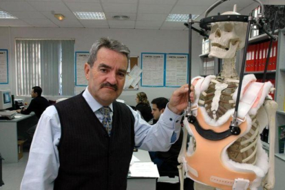 Lluís Márquez, gerente de la empresa de prótesis Traiber, en el 2005.-JOAN PUIG