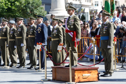 Celebración del Día de las Fuerzas Armadas en Valladolid.- J. M. LOSTAU
