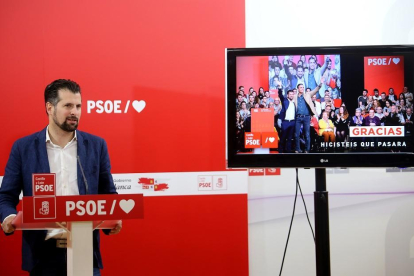 El secretario general del PSOE de Castilla y León y candidato a la Presidencia de la Junta, Luis Tudanca, comparece ante la prensa para analizar los resultados de las elecciones generales en Castilla y León-ICAL