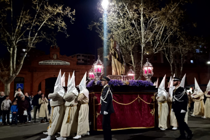 La Procesión de Perdón y Esperanza del Viernes de Dolores en Valladolid.- J.M. LOSTAU