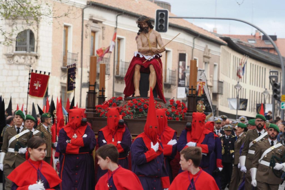 La procesión del Santo Cristo de los Artilleros del Sábado de Pasión en Valladolid.- PHOTOGENIC