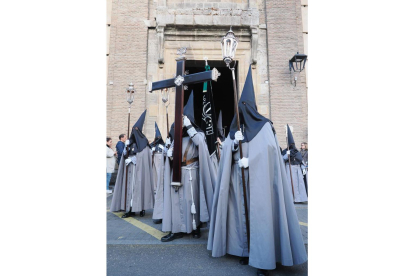 La procesión del Ejercicio de Las Cinco Llagas del Sábado de Pasión en Valladolid.- PHOTOGENIC