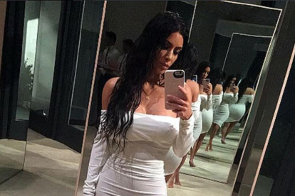 Kim Kardashian posa en un selfie en una foto de su Instagram.-PERIODICO (INSTAGRAM)