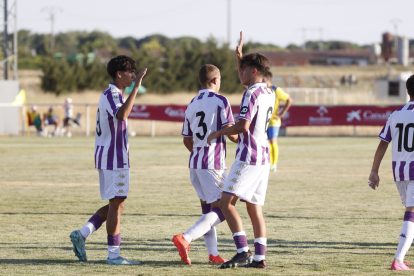 Partido del trofeo Diputación entre el Real Valladolid promesas y el Íscar. PHOTOGENIC / CARLOS LLORENTE