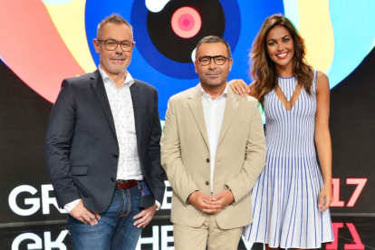 Los presentadores de 'Gran Hermano 17' en Tele 5: Jordi González, Jorge Javier Vázquez y Lara Álvarez.-