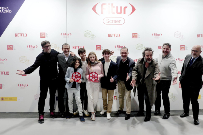 Valladolid Film Commission y el equipo de 'Voy a pasármelo bien' reciben el premio. ICAL
