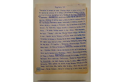 Manuscrito de 'El hereje', de Miguel Delibes, perteneciente a la exposición ‘El Fuego de la Conciencia. 25 años de El Hereje de Delibes’. -ICAL