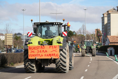 Tractorada en las calles de Valladolid. J.M. LOSTAU