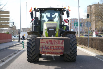 Tractorada en las calles de Valladolid. J.M. LOSTAU