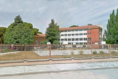 Puerta de entrada al IES Conde Lucanor.-Google Street View