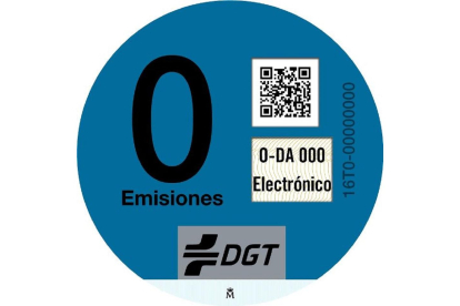 Distintivo para vehículos eléctricos denominado '0 emisiones', del Ayuntamiento de Valladolid.- ICAL