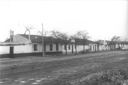 Panorámica del colegio del Pilar en el barrio Cañada Real en 1953.- ARCHIVO MUNICIPAL VALLADOLID