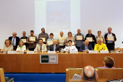 Premiados de León recogen su premio. RAQUEL P. VIECO