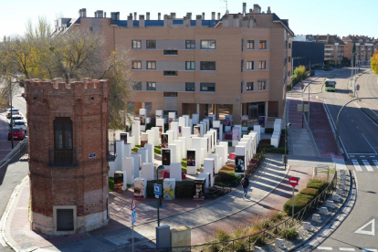 Carretera de Rueda, Torreón y plaza de las Ciudades Hermanas.- J.M. LOSTAU