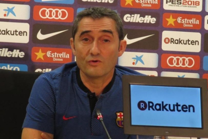 Ernesto Valverde, en la conferencia de prensa de hoy en la Ciudad Deportiva Joan Gamper.-EMILIO PÉREZ DE ROZAS