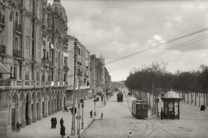 Avenida de Alfonso XIII y Campo Grande en 1910. ARCHIVO MUNICIPAL DE VALLADOLID
