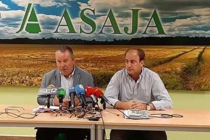 Los presidentes de Asaja en Castilla y León, Donaciano Dujo (I) y Joaquín Antonio Pino (D).-ASAJA