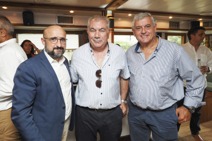El subdirector de El Mundo, Felipe Ramos, Aurelio González y Manuel Jiménez, de UPA.- PHOTOGENIC