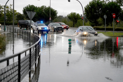 Calles anegadas por las lluvias de la DANA en Valladolid. ICAL